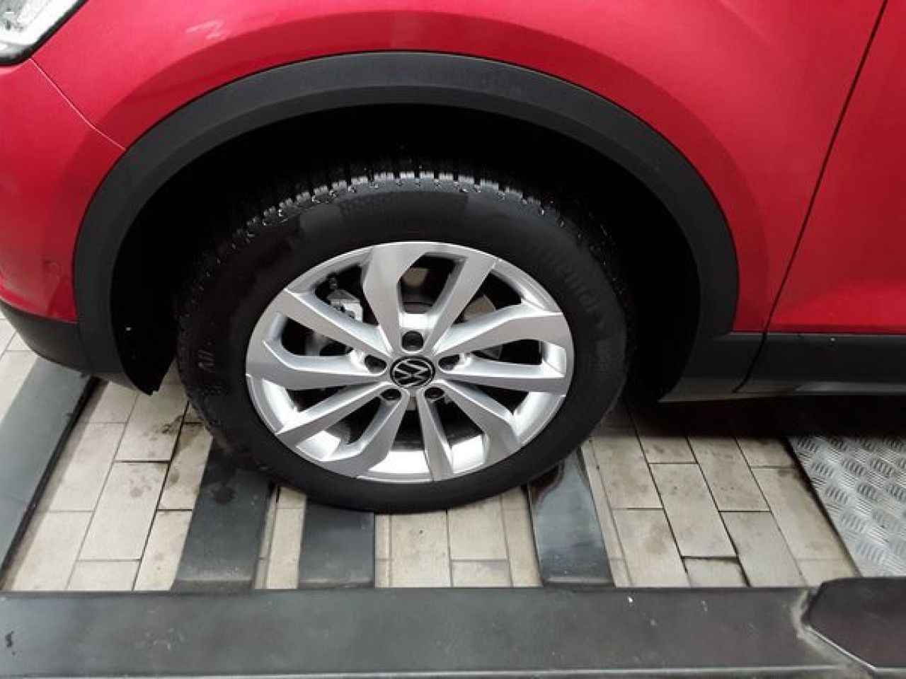 Fahrzeugabbildung Volkswagen T-ROC Life 1.5 TSI DSG Kamera Navi LED Bluetooth