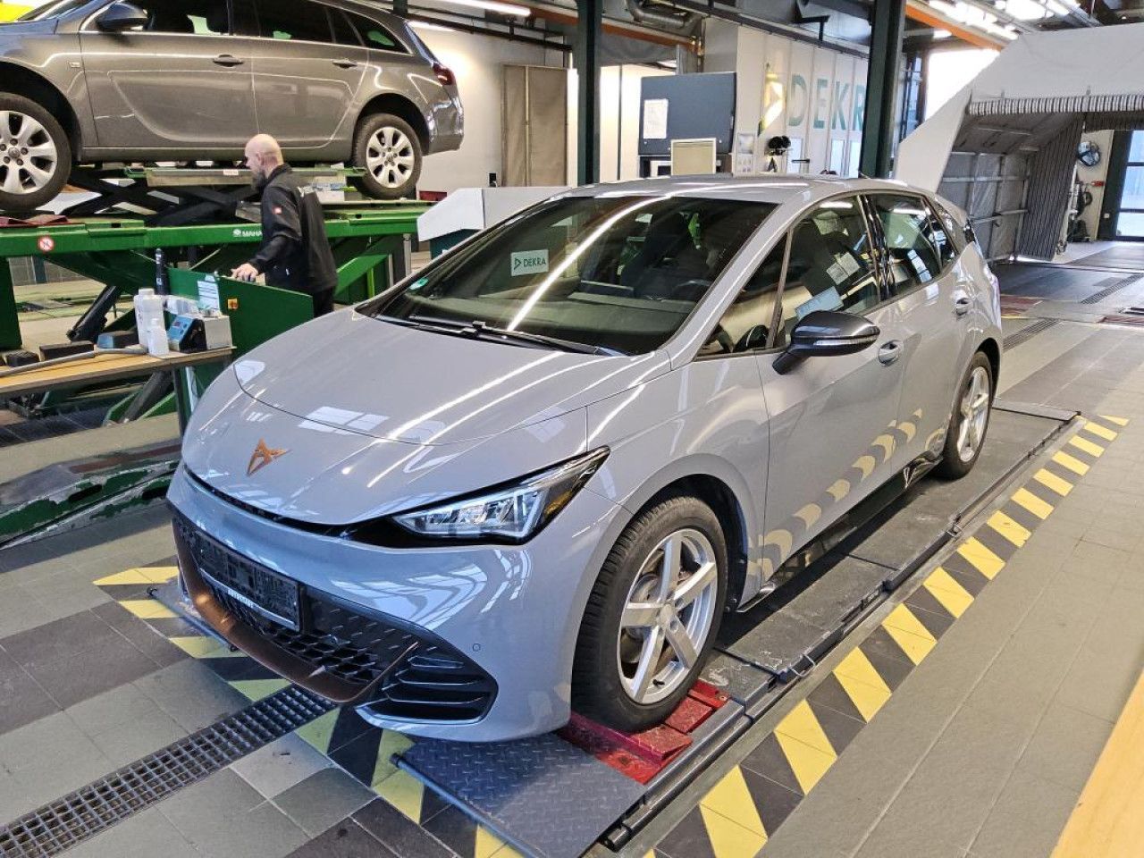 Fahrzeugabbildung CUPRA Born electric 62 kWh Kamera Sitzheizung Navi LED