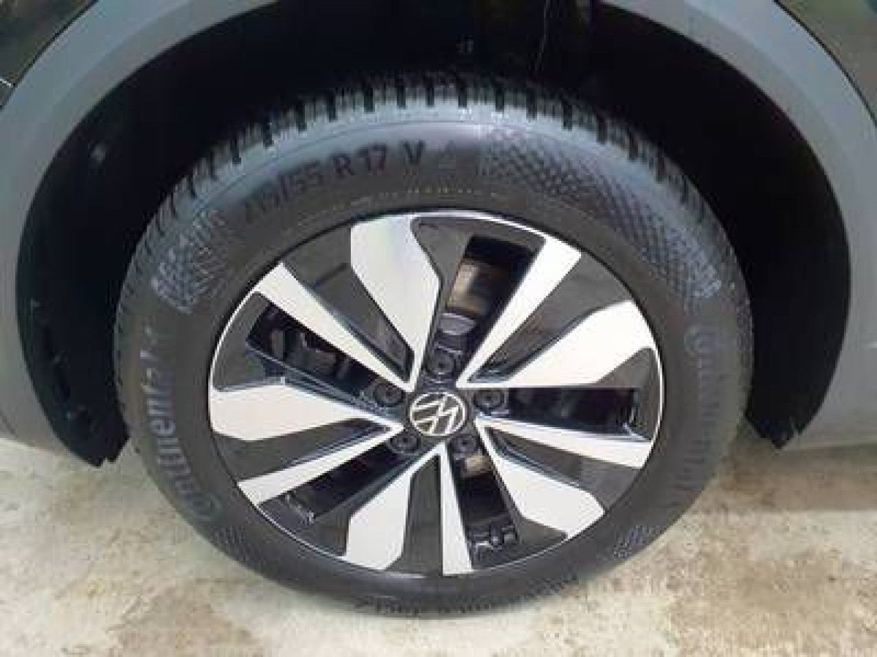 Fahrzeugabbildung Volkswagen T-ROC Life 2.0 TDI DSG AHK Navi LED Kamera ACC