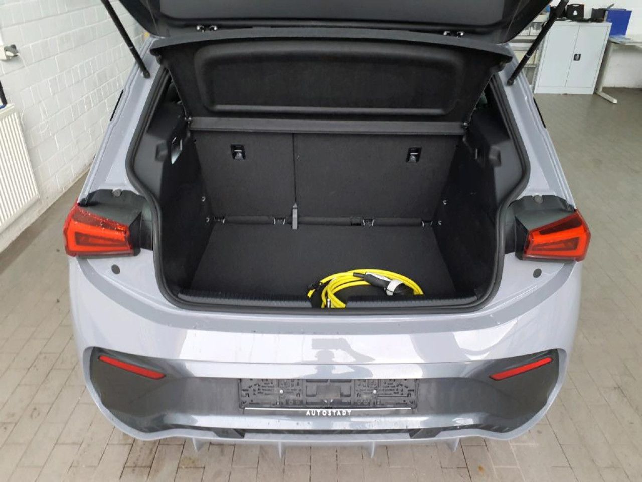 Fahrzeugabbildung CUPRA Born electric 62kWh Kamera Navi LED Sitzheizung