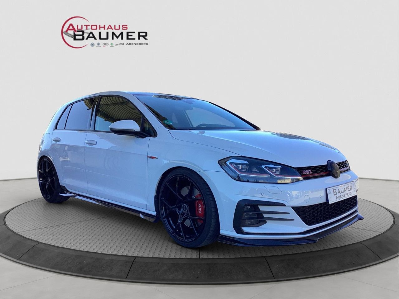Fahrzeugabbildung Volkswagen Golf VII GTI Performance 2.0 TSI DSG LED NAVI