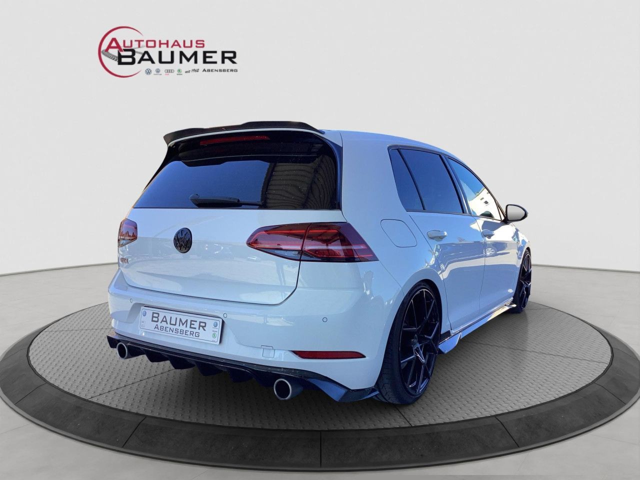 Fahrzeugabbildung Volkswagen Golf VII GTI Performance 2.0 TSI DSG LED NAVI