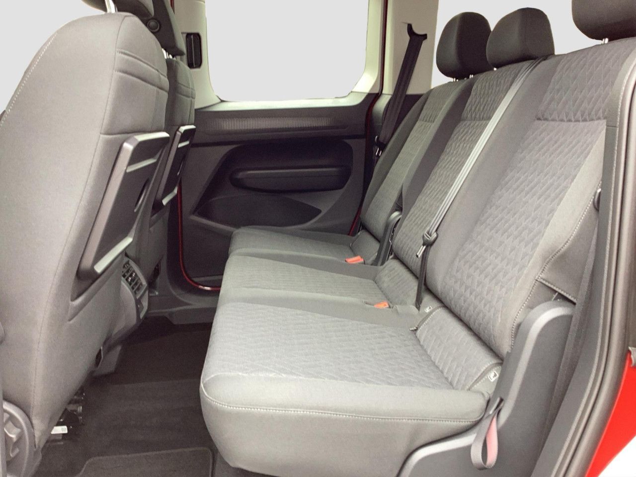 Fahrzeugabbildung Volkswagen Caddy Life 1.5 TSI DSG AHK Navi Climatronic SHZ