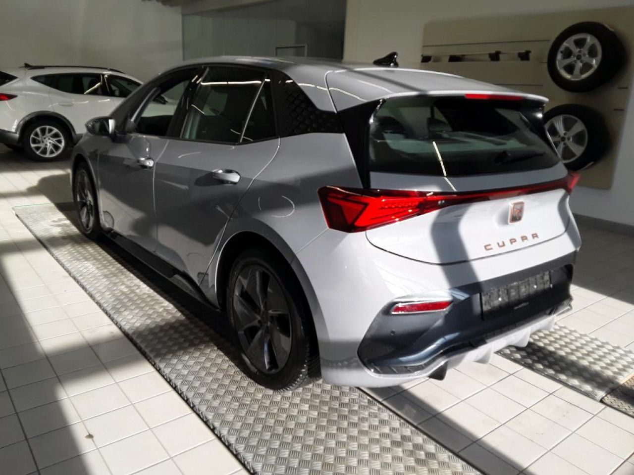 Fahrzeugabbildung CUPRA Born electric 62 kWh Kamera Navi LED Sitzheizung