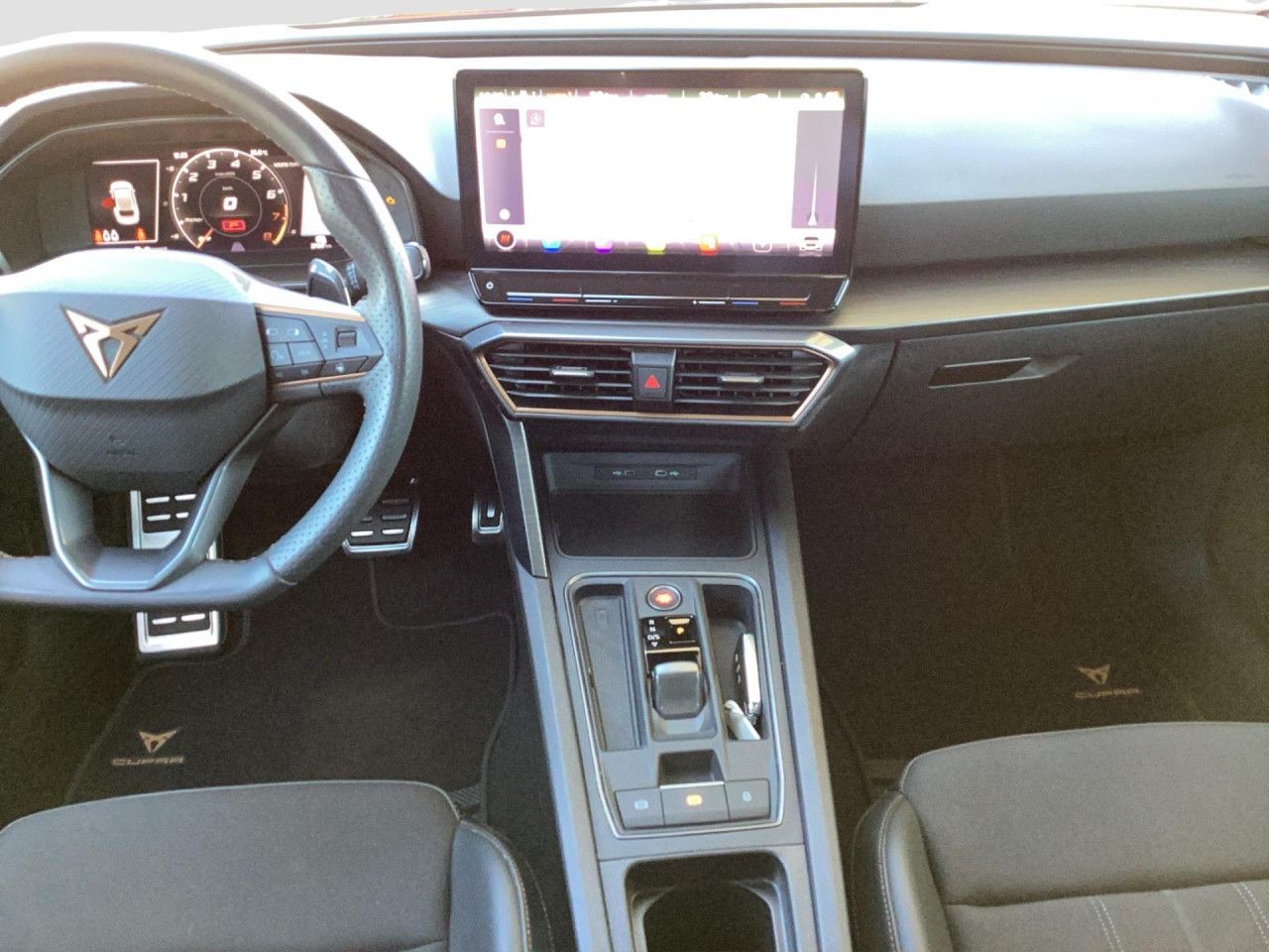 Fahrzeugabbildung CUPRA Leon Sportstourer VZ 2.0 TSI DSG Navi LED Klima