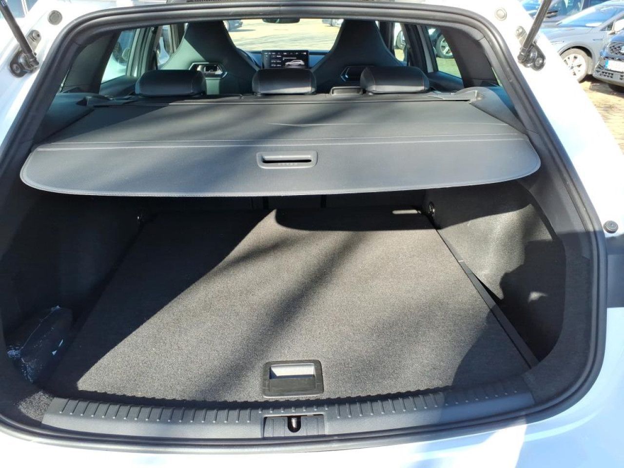 Fahrzeugabbildung CUPRA Leon ST VZ 2.0 TSI DSG Kamera LED Navi Bluetooth