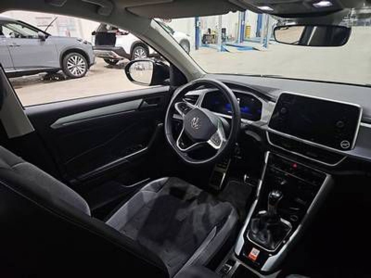 Fahrzeugabbildung Volkswagen T-ROC GOAL 2.0 TDI DSG AHK Navi LED Kamera ACC