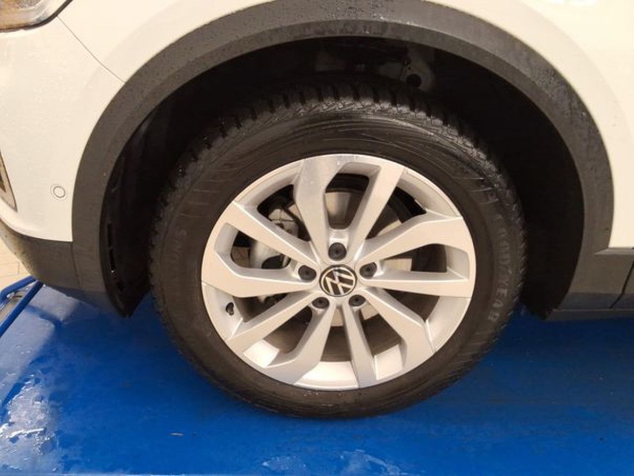 Fahrzeugabbildung Volkswagen T-ROC Style 1.5 TSI DSG Kamera ergoActive Mavi