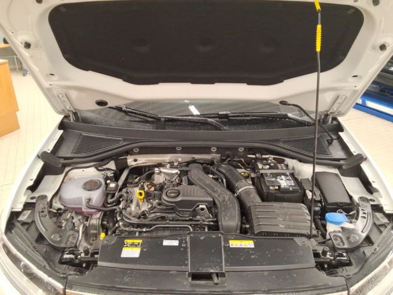 Fahrzeugabbildung Volkswagen T-ROC Style 1.5 TSI DSG Kamera ergoActive Mavi