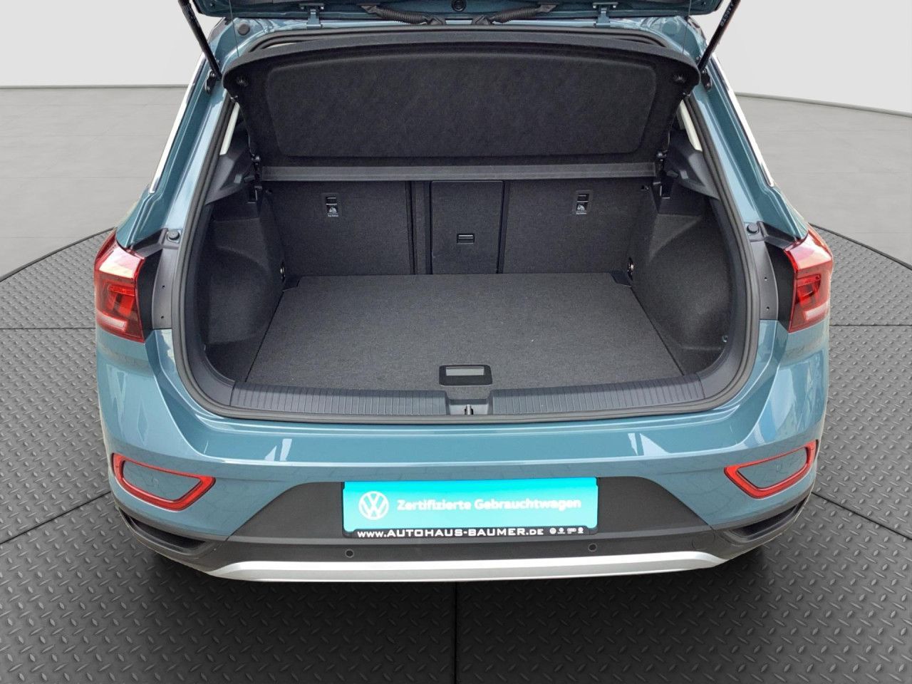 Fahrzeugabbildung Volkswagen T-ROC GOAL 2.0 TDI DSG Kamera Navi LED-Plus AHK