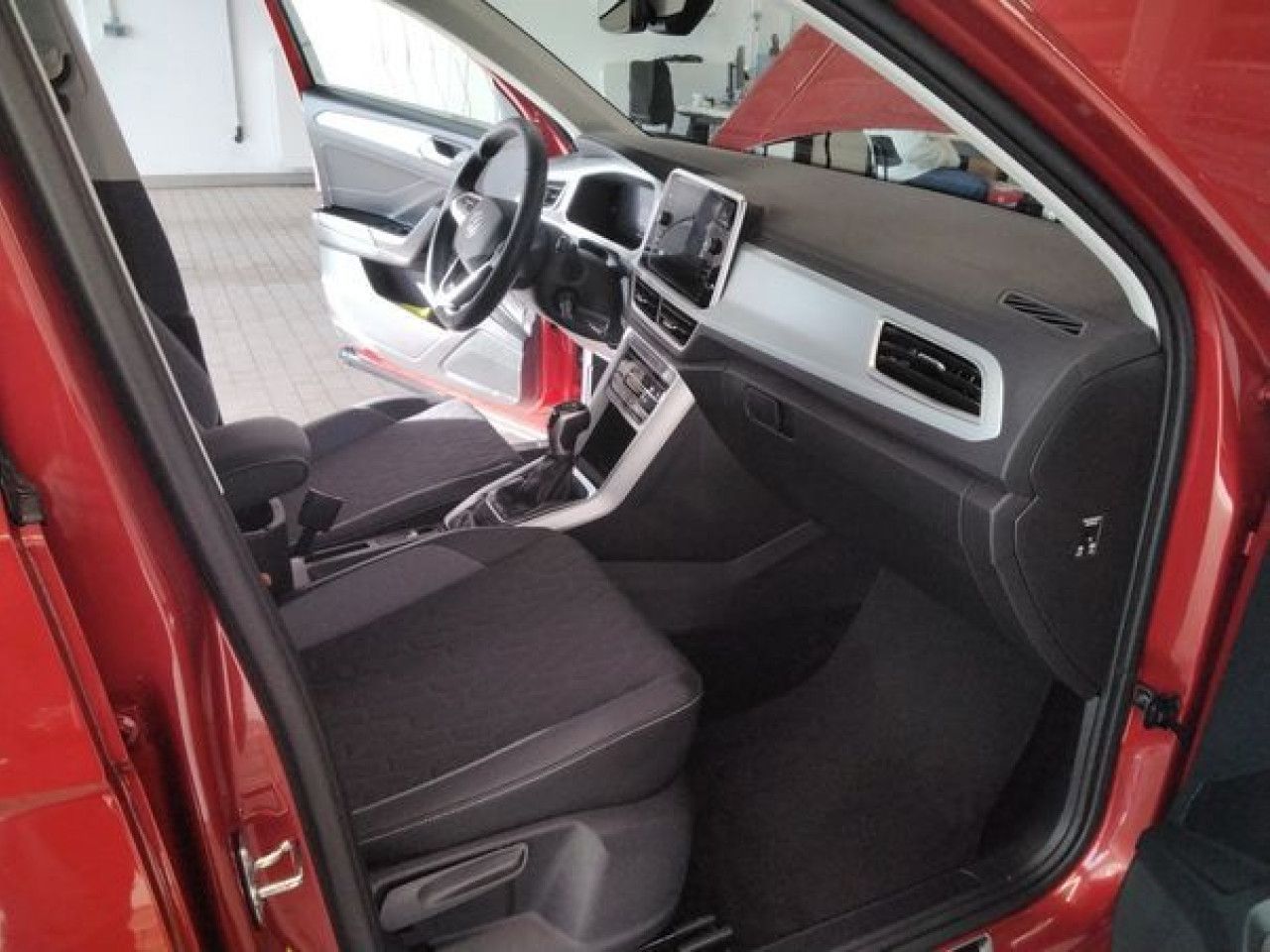 Fahrzeugabbildung Volkswagen T-Roc GOAL 1.5 TSI DSG Kamera Navi LED Park