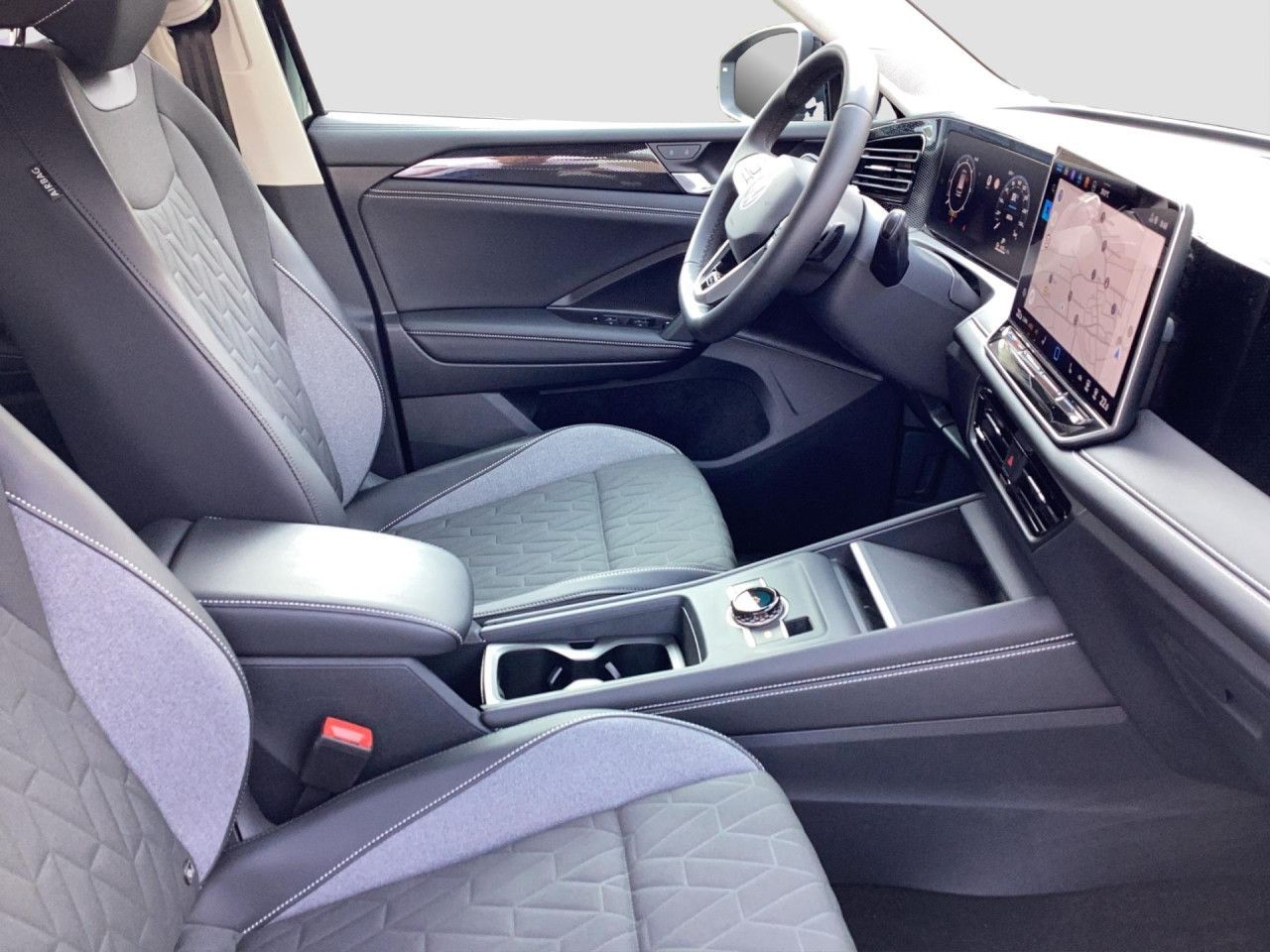 Fahrzeugabbildung Volkswagen Tiguan GOAL 2.0 TDI DSG AHK Kamera Navi LED-Plus