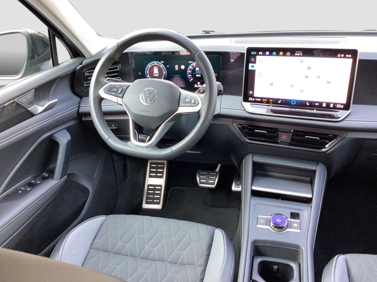 Fahrzeugabbildung Volkswagen Tiguan GOAL 2.0 TDI DSG AHK Kamera Navi LED-Plus