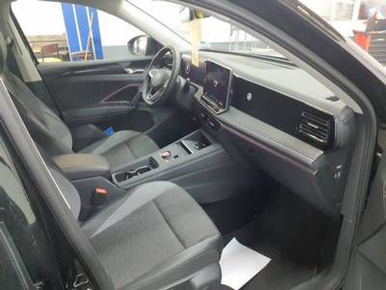 Fahrzeugabbildung Volkswagen Tiguan GOAL 2.0 TDI DSG AHK Kamera Navi LED-Plus