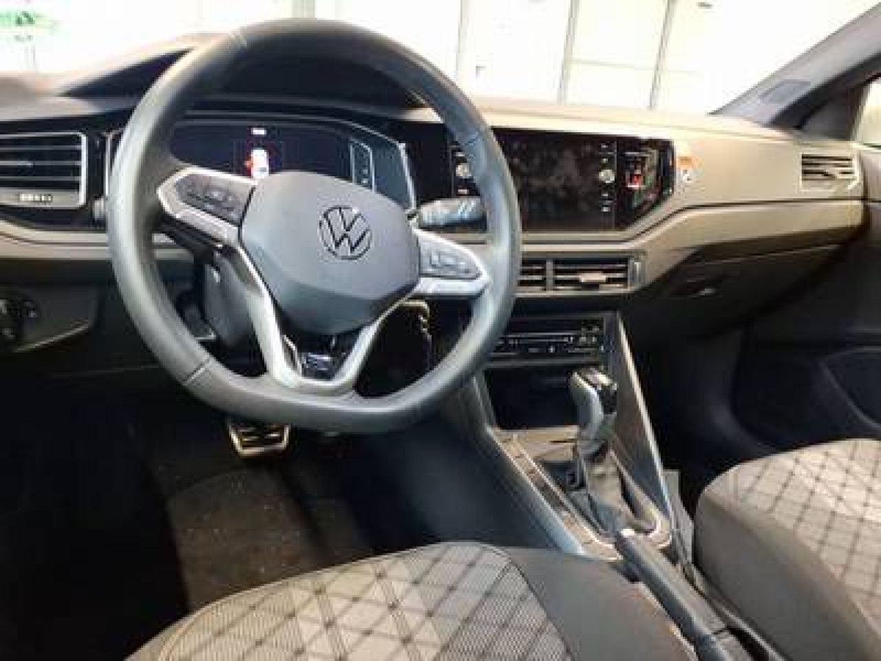 Fahrzeugabbildung Volkswagen Taigo R-Line 1.5 TSI DSG AHK Kamera Navi LED ACC