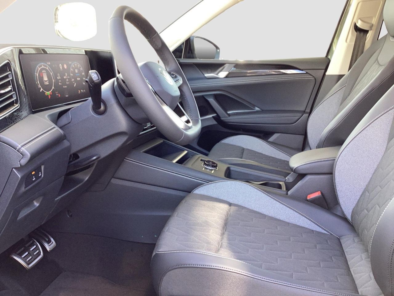 Fahrzeugabbildung Volkswagen Tiguan ENERGY 1.5 l eTSI OPF 110 kW (150 PS) LED