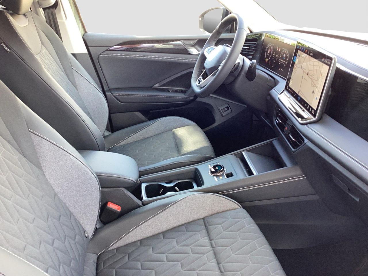 Fahrzeugabbildung Volkswagen Tiguan ENERGY 1.5 l eTSI OPF 110 kW (150 PS) LED
