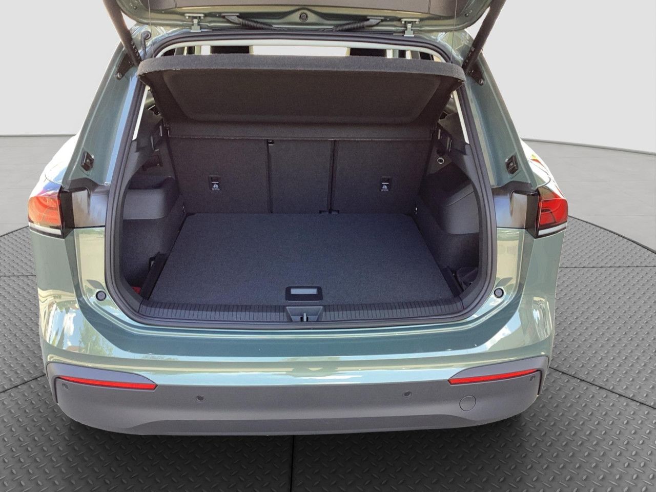 Fahrzeugabbildung Volkswagen Tiguan ENERGY 1.5 l eTSI OPF 110 kW (150 PS) LED