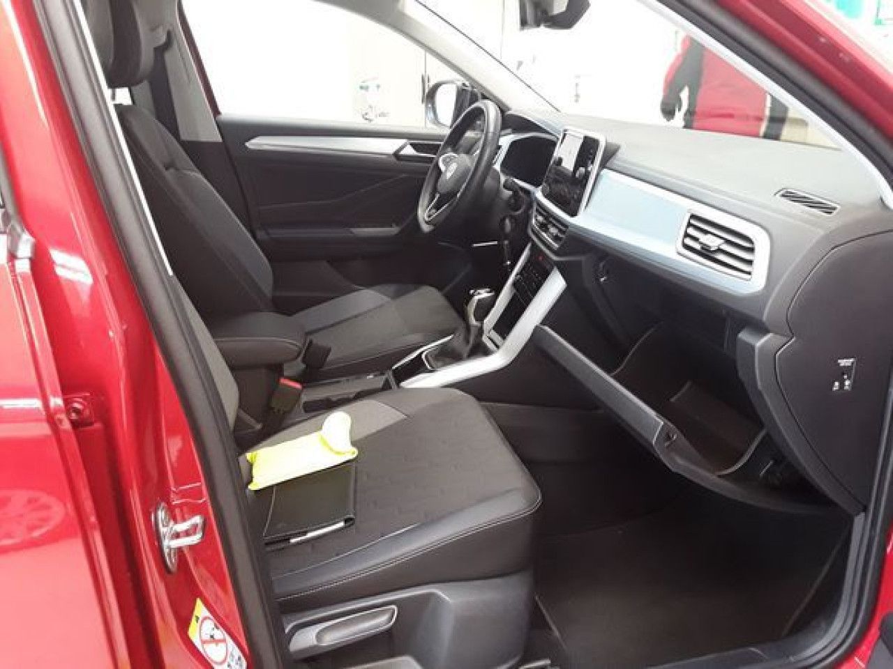 Fahrzeugabbildung Volkswagen T-ROC Life 1.5 TSI DSG Kamera Navi LED-Plus