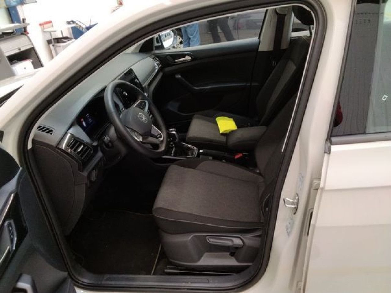 Fahrzeugabbildung Volkswagen T-Cross Life 1.0 TSI DSG Kamera Navi LED ACC SHZ