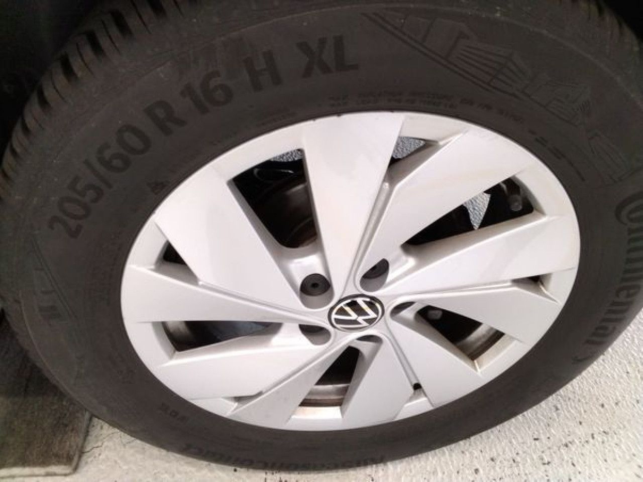 Fahrzeugabbildung Volkswagen T-Cross Life 1.0 TSI DSG Kamera Navi LED ACC SHZ