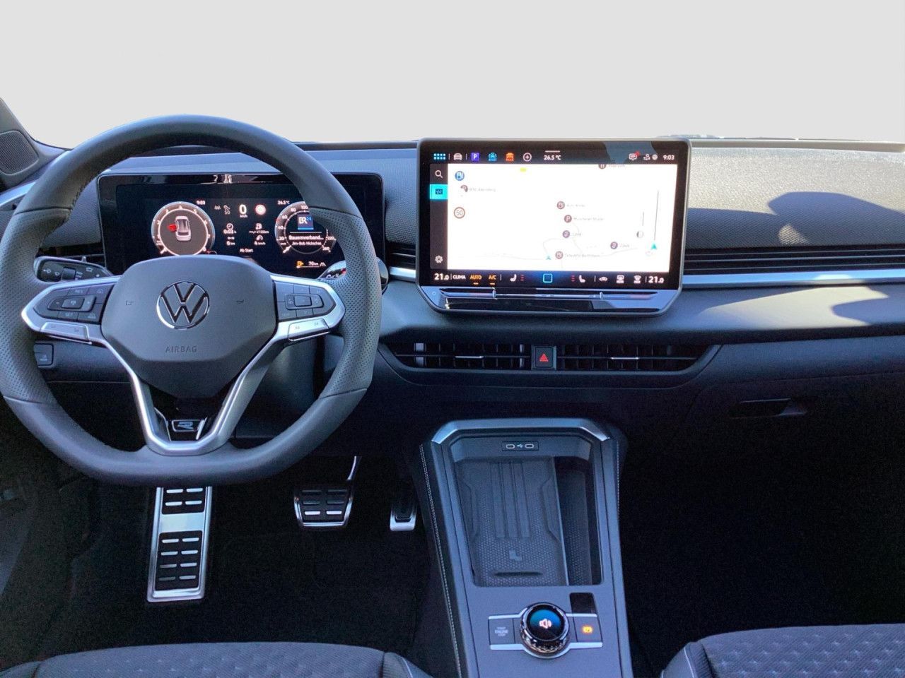 Fahrzeugabbildung Volkswagen T-Roc R-Line 1.5 l eTSI OPF 110 kW (150 PS) LED