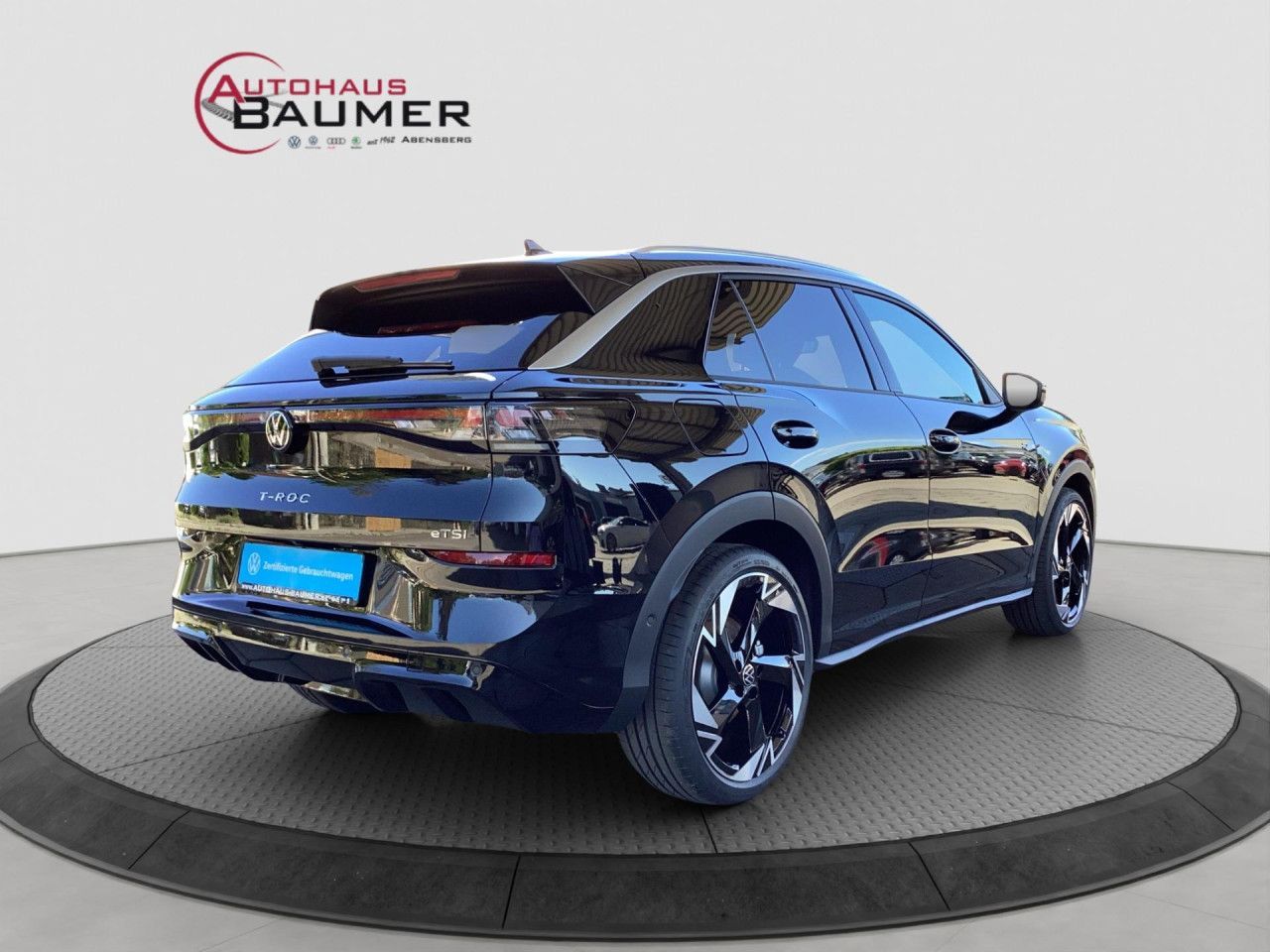 Fahrzeugabbildung Volkswagen T-Roc R-Line 1.5 l eTSI OPF 110 kW (150 PS) LED