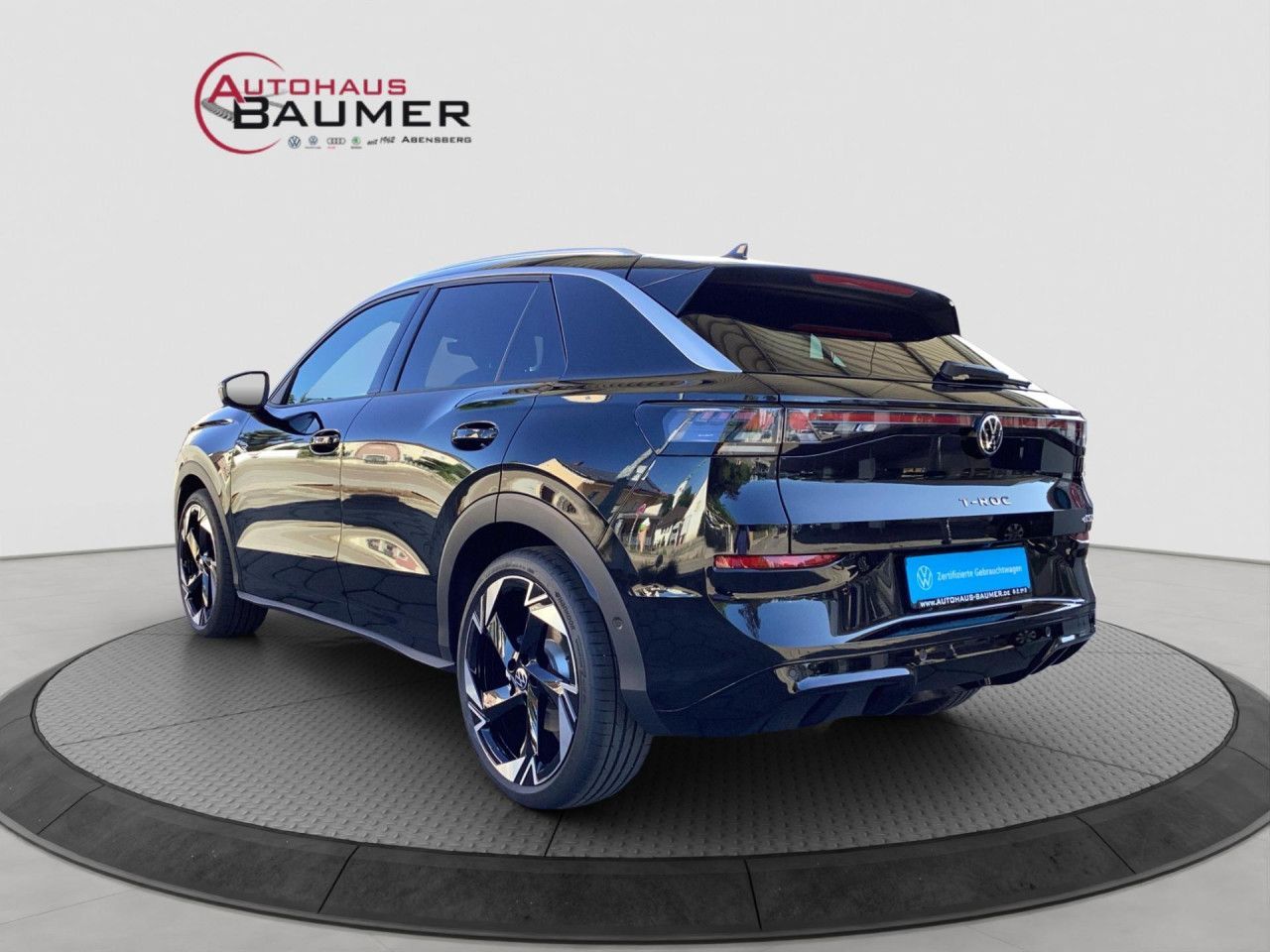 Fahrzeugabbildung Volkswagen T-Roc R-Line 1.5 l eTSI OPF 110 kW (150 PS) LED