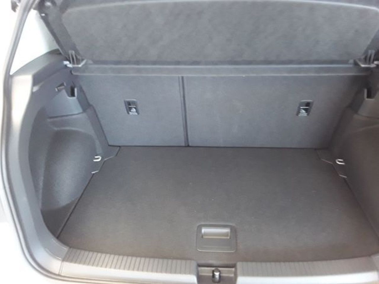 Fahrzeugabbildung Volkswagen T-Cross Style 1.5 TSI DSG Kamera Navi IQ. Light
