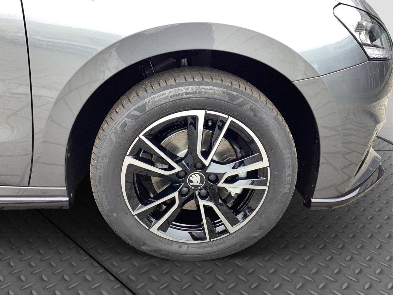 Fahrzeugabbildung SKODA Fabia Monte Carlo 1.0 TSI DSG LED Kamera SHZ PDC