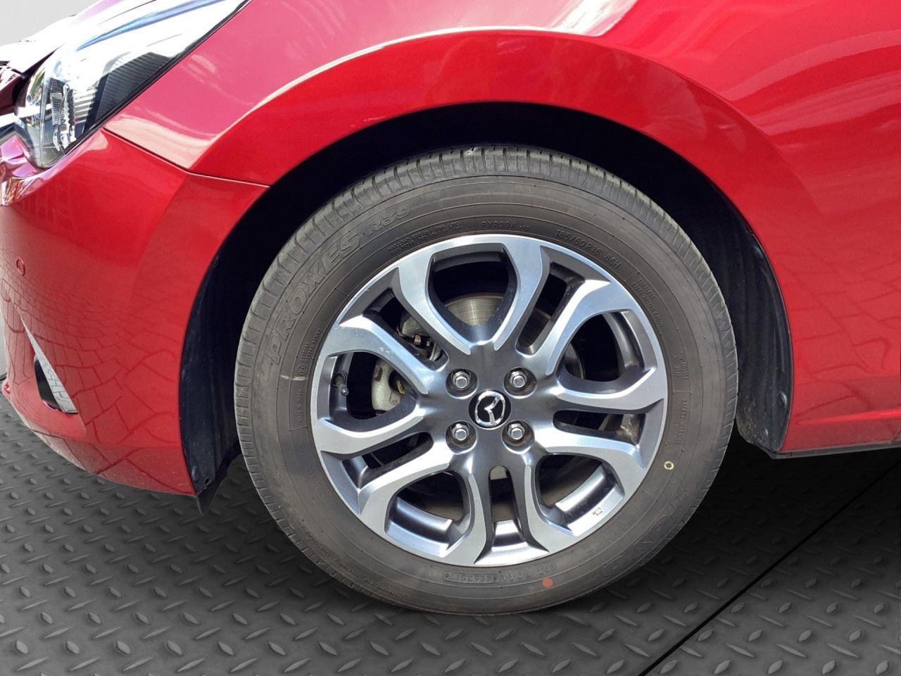 Fahrzeugabbildung Mazda 2 1.5 SKYACTIV LED Navi SHZ PDC Kamera Bluetooth