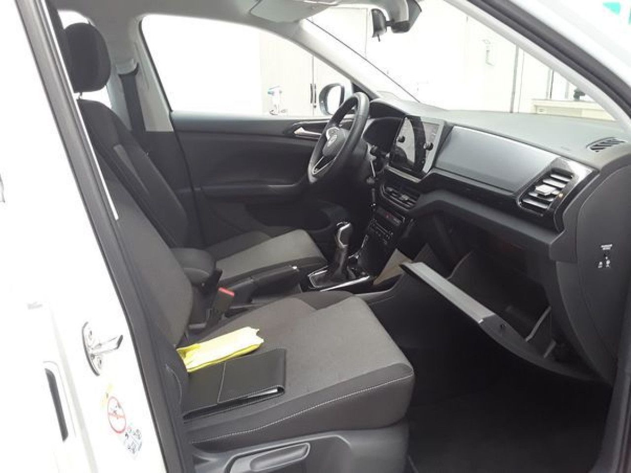 Fahrzeugabbildung Volkswagen T-Cross Life 1.0 TSI Kamera Navi LED ACC Klima