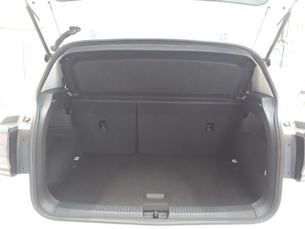 Fahrzeugabbildung Volkswagen T-Cross Life 1.0 TSI Kamera Navi LED ACC Klima