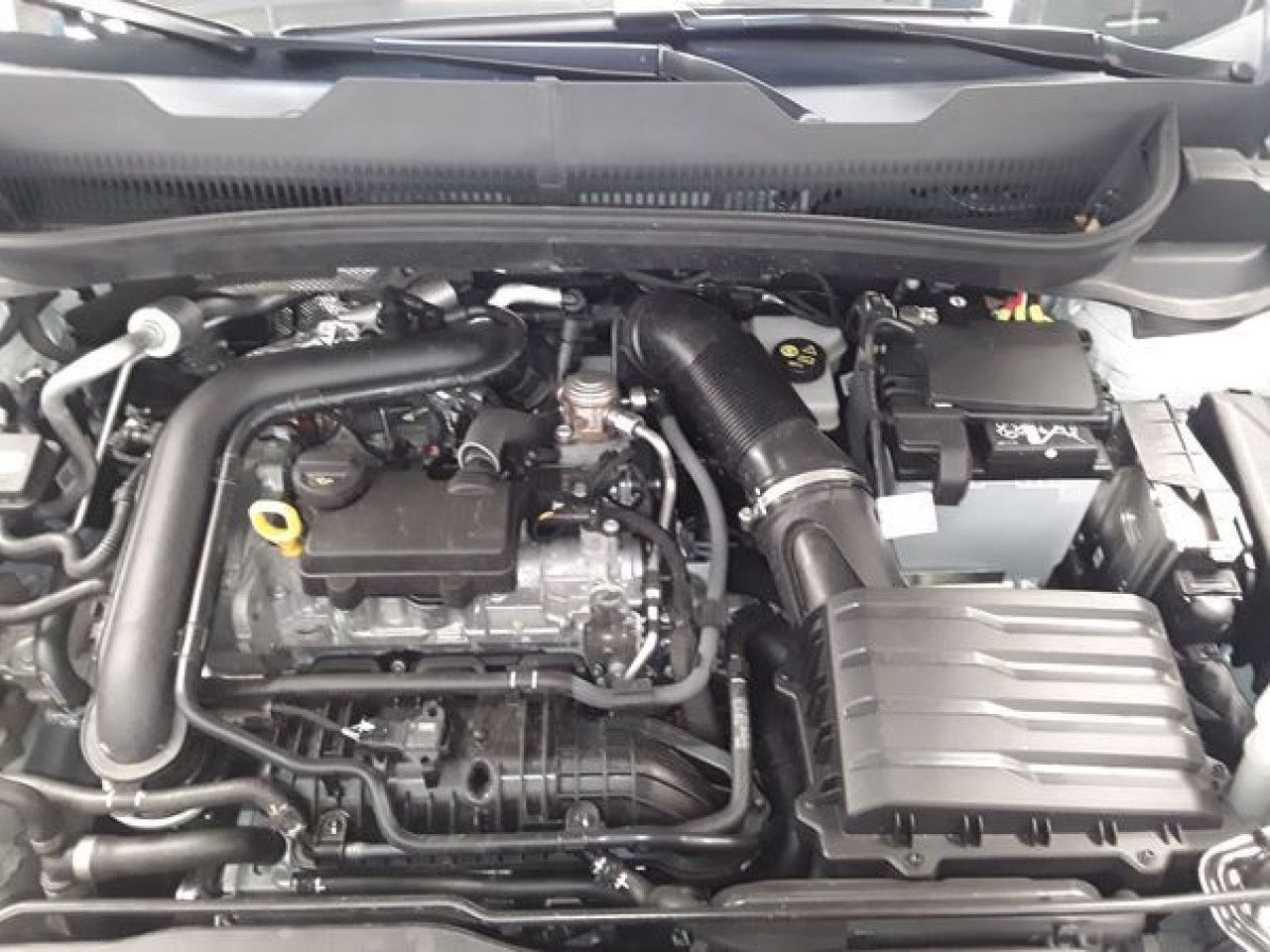 Fahrzeugabbildung Volkswagen T-Cross Life 1.0 TSI Kamera Navi LED ACC Klima