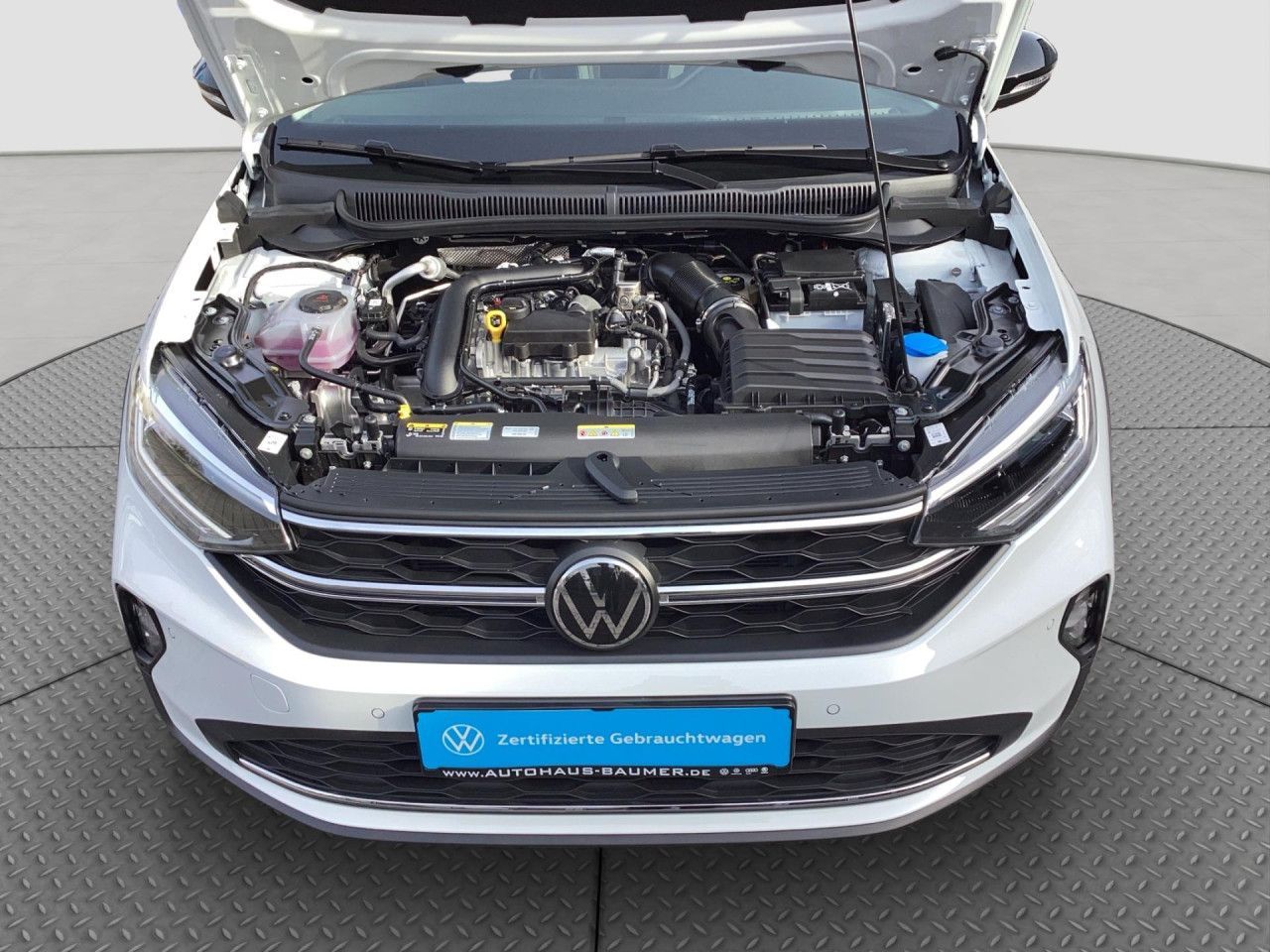 Fahrzeugabbildung Volkswagen Taigo Style 1.0 TSI DSG Kamera IQ Light Black