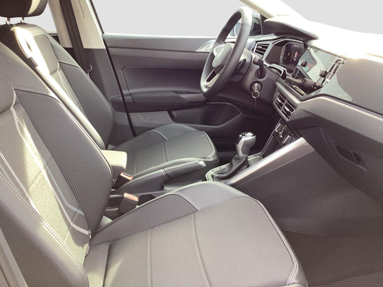 Fahrzeugabbildung Volkswagen Taigo Style 1.0 TSI DSG Kamera IQ Light Black