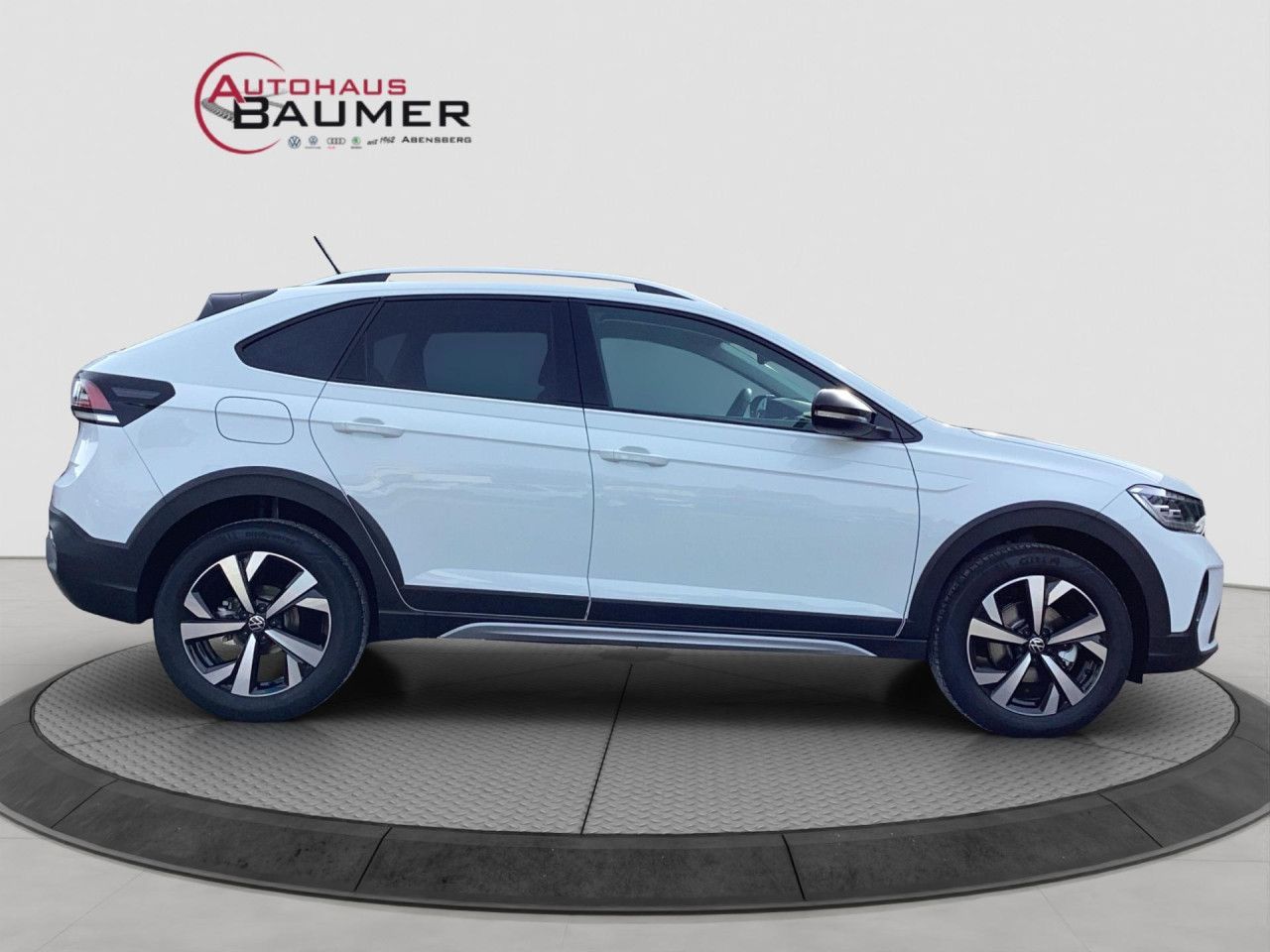 Fahrzeugabbildung Volkswagen Taigo Style 1.0 TSI DSG Kamera IQ Light Black