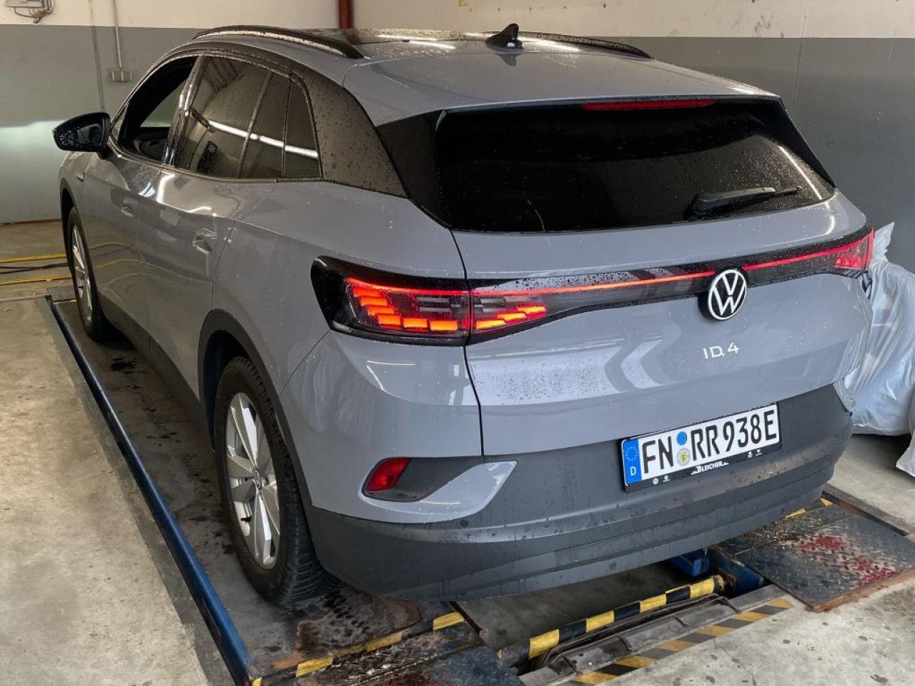 Fahrzeugabbildung Volkswagen ID.4 Pure Performance 55kWh Panorama el. Navi