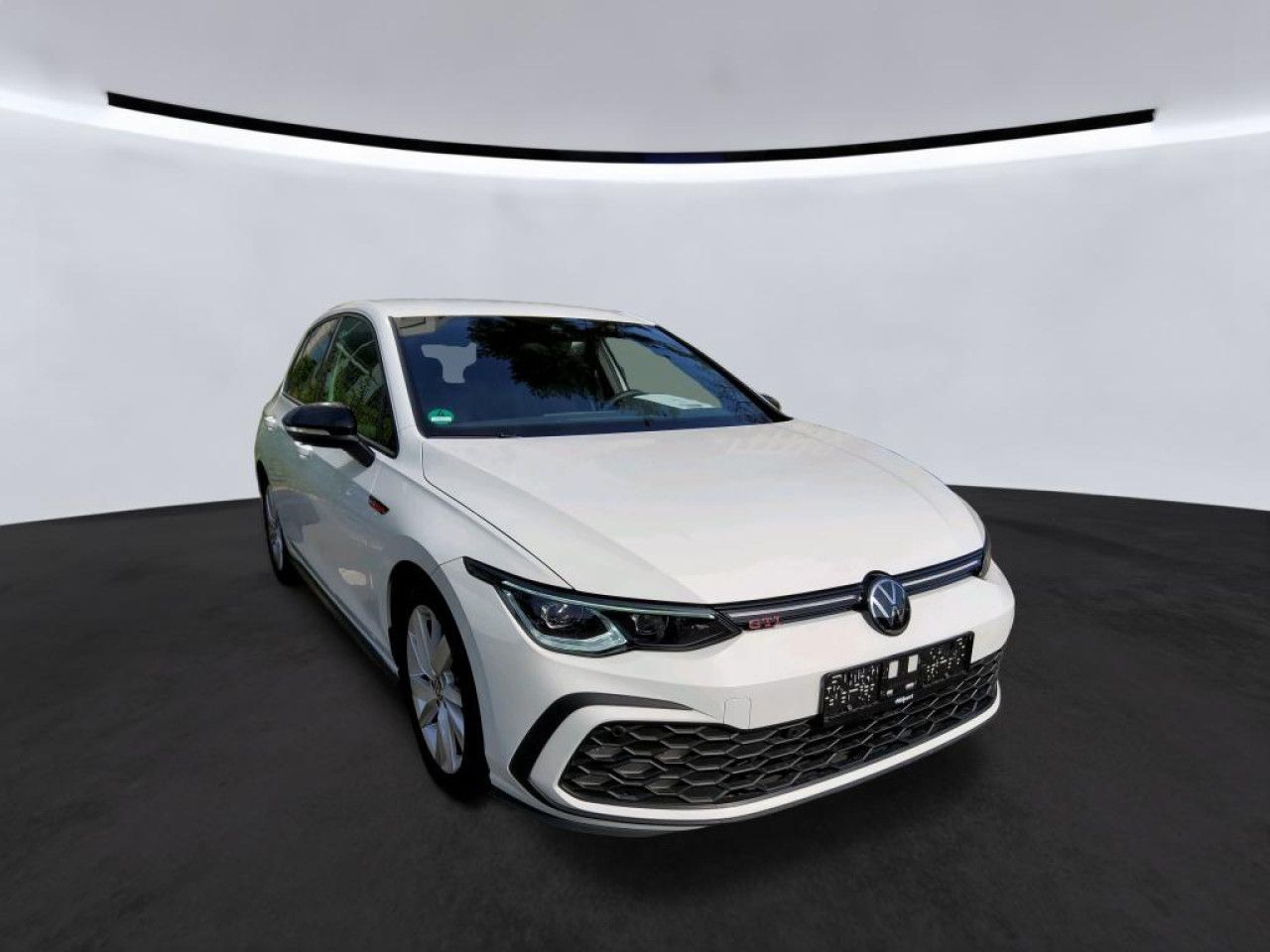 Fahrzeugabbildung Volkswagen Golf VIII GTI 2.0 TSI DSG IQ.Light Navi Kamera