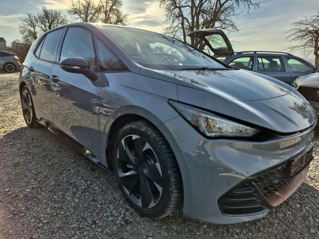 Fahrzeugabbildung CUPRA Born e-Boost electric 62 kWh Navi LED Kamera
