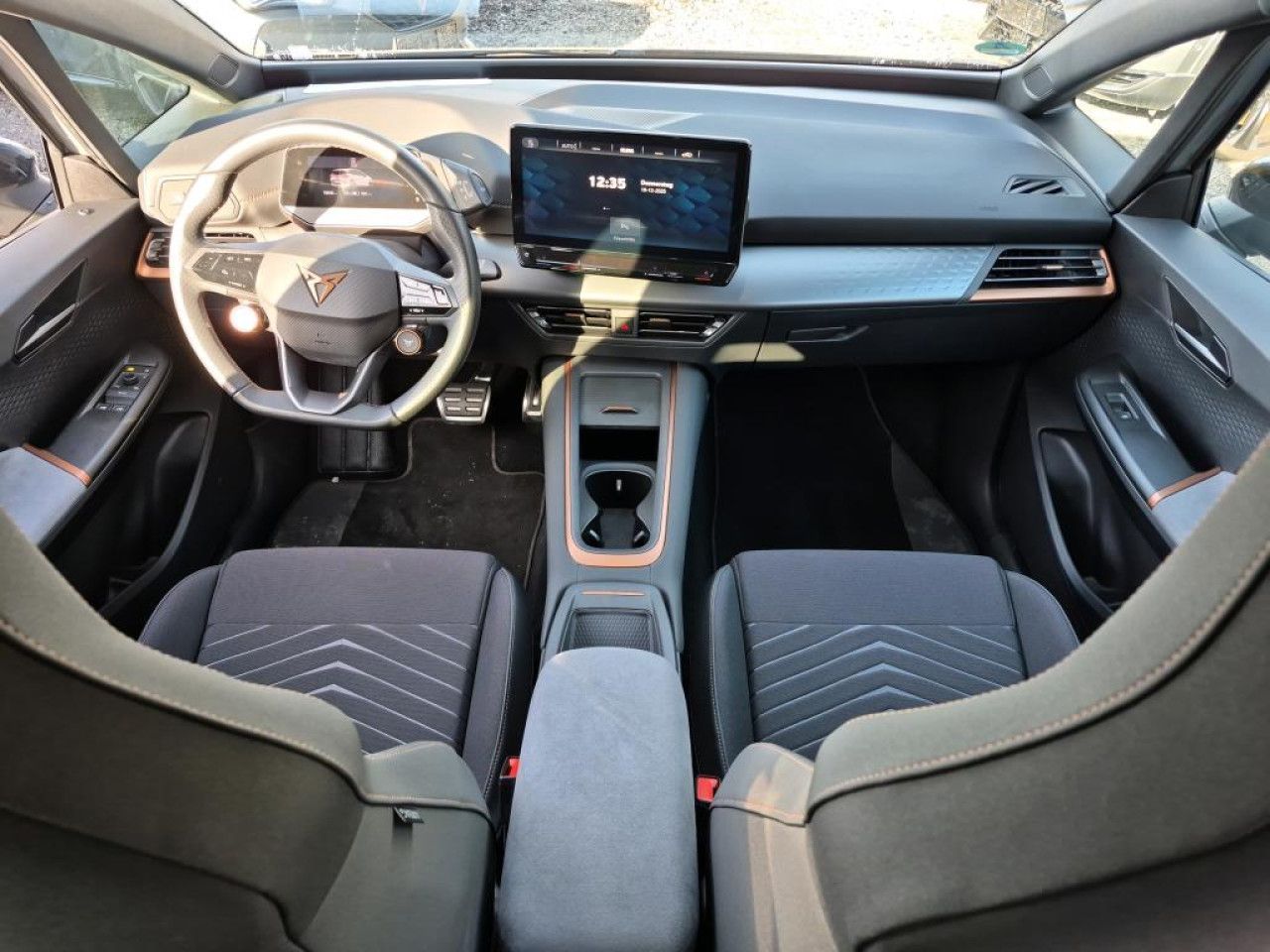 Fahrzeugabbildung CUPRA Born e-Boost electric 62 kWh Navi LED Kamera