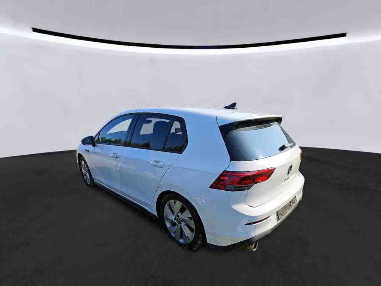 Fahrzeugabbildung Volkswagen Golf VIII GTI 2.0 TSI DSG Navi LED-Plus Kamera