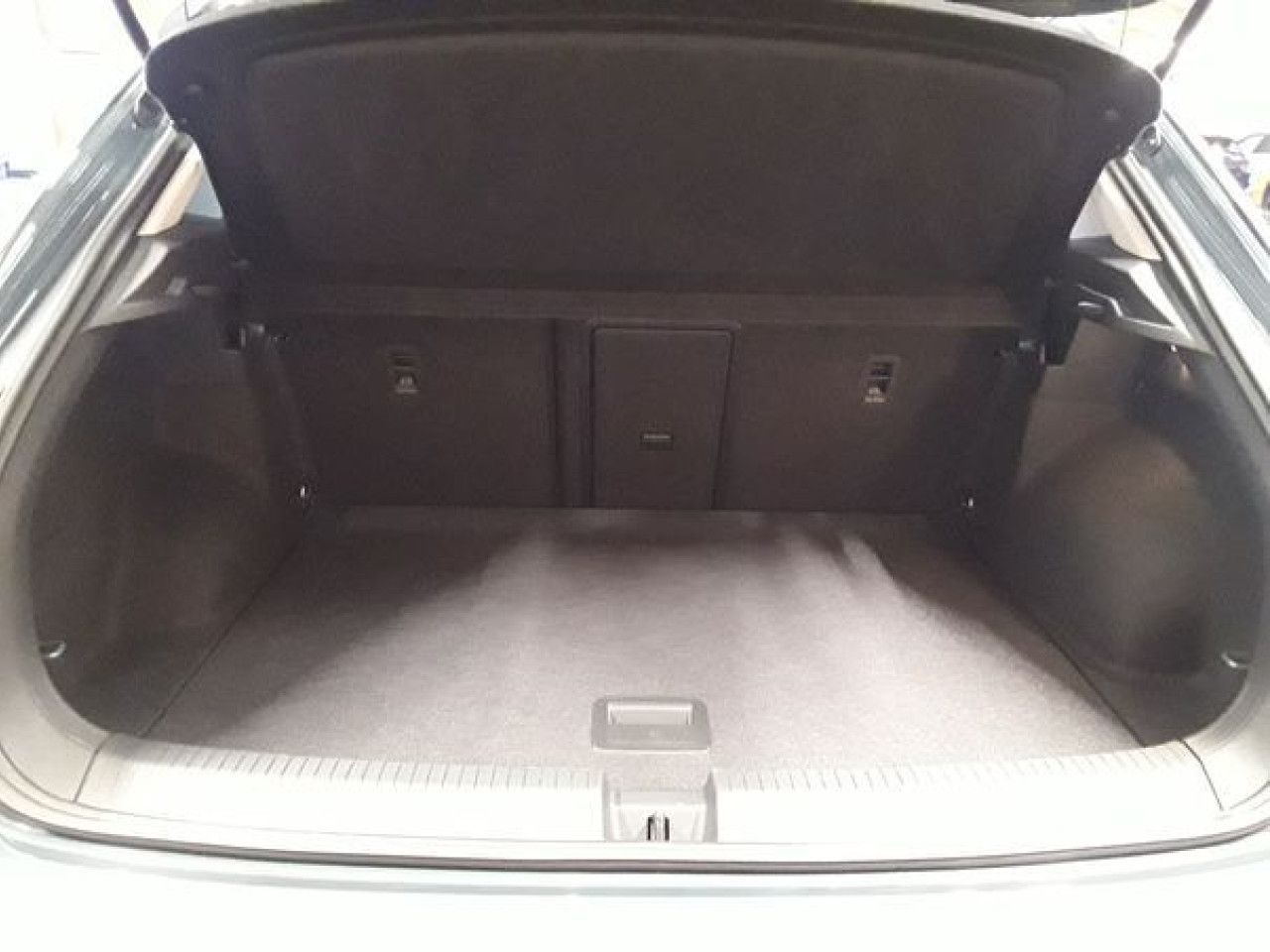 Fahrzeugabbildung Volkswagen T-Roc GOAL 1.5 TSI DSG Navi LED-Plus Kamera
