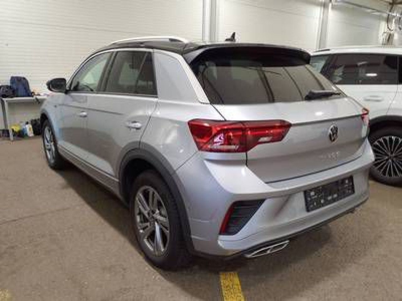 Fahrzeugabbildung Volkswagen T-Roc R-Line 1.5 TSI DSG AHK ergoActive Navi LED