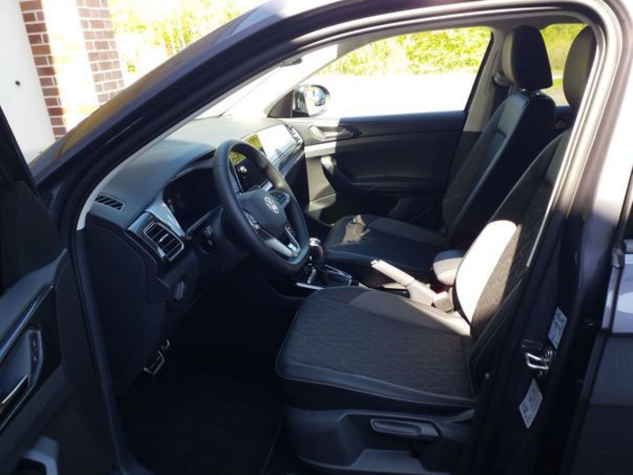 Fahrzeugabbildung Volkswagen T-Cross GOAL 1.5 TSI DSG AHK Navi Kamera LED ACC