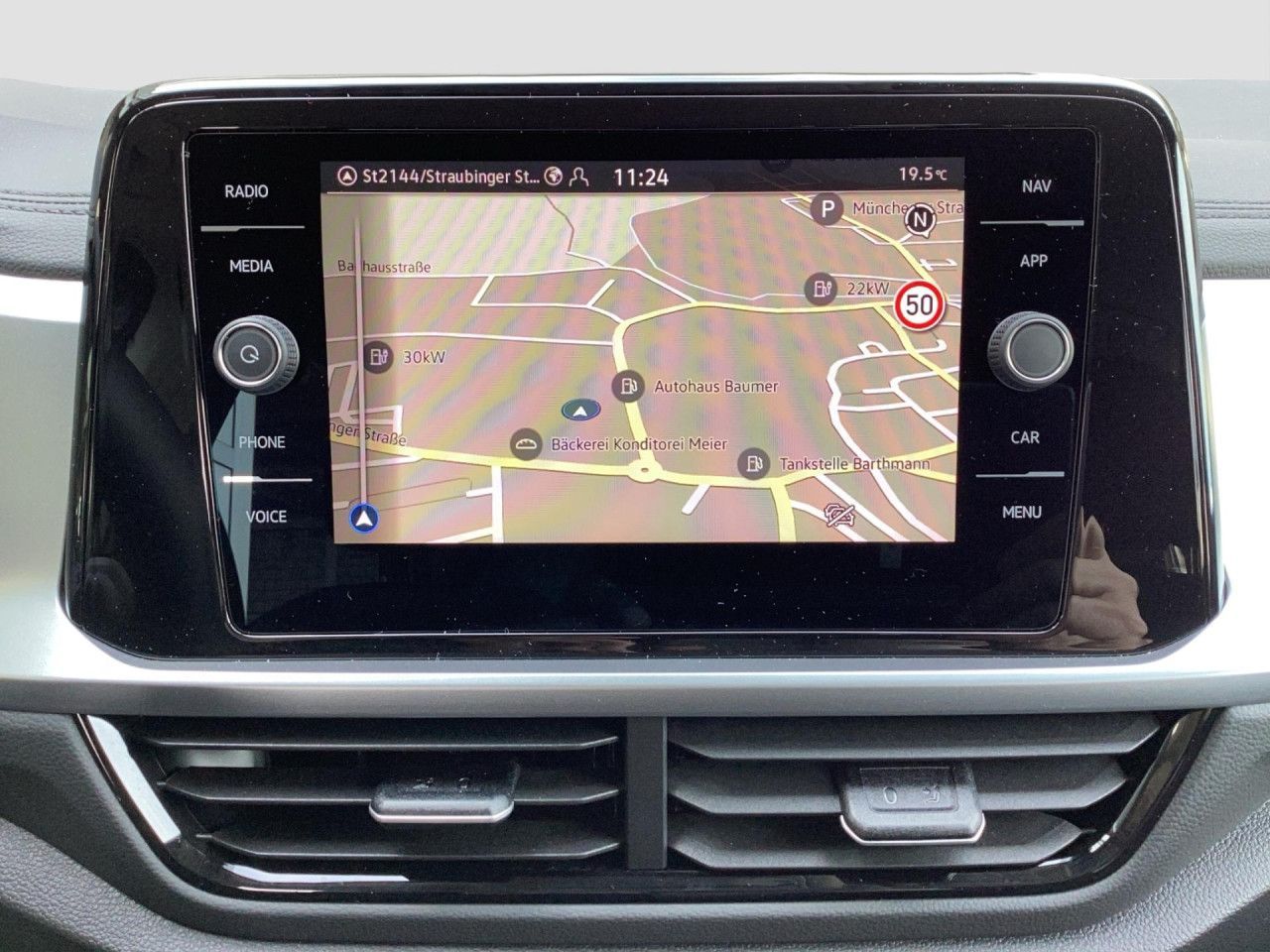 Fahrzeugabbildung Volkswagen T-Roc Life 1.5 TSI DSG Navi Kamera LED Bluetooth