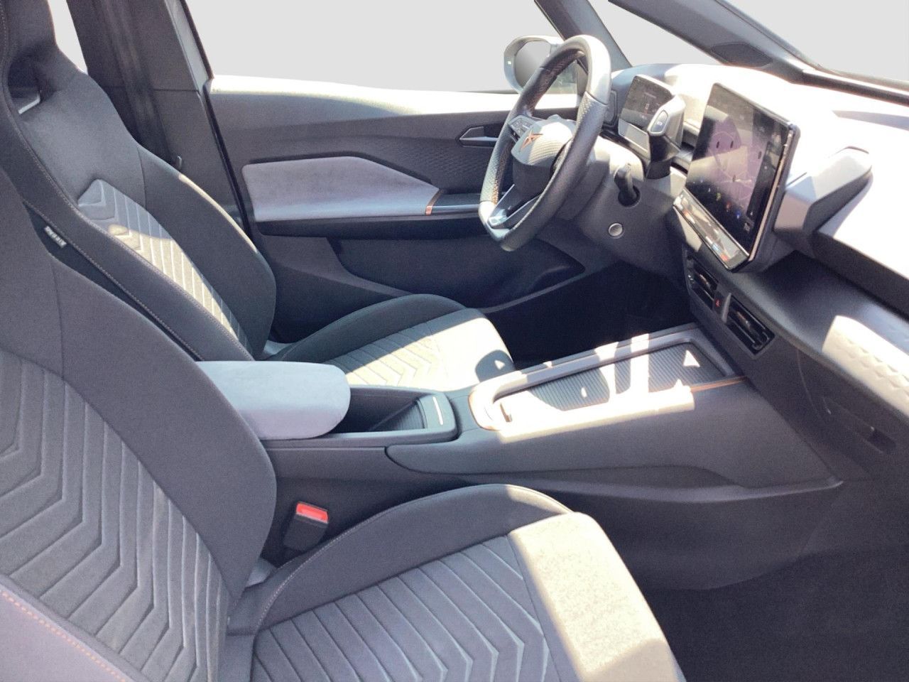 Fahrzeugabbildung CUPRA Born electric 62 kWh Kamera Navi LED LM 19 Zoll