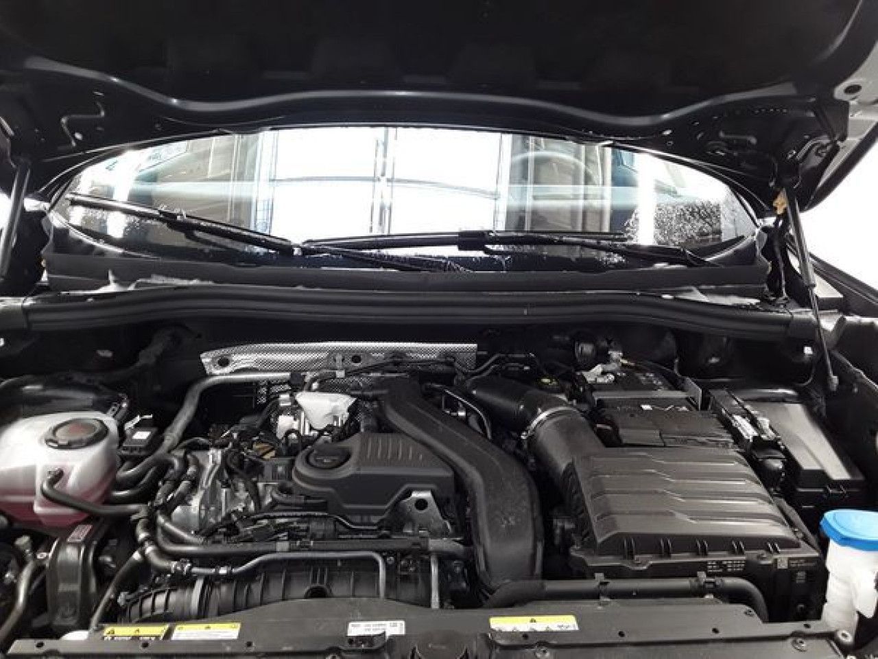 Fahrzeugabbildung Volkswagen Tiguan Life 1.5 eTSI DSG AHK Kamera Navi LED ACC