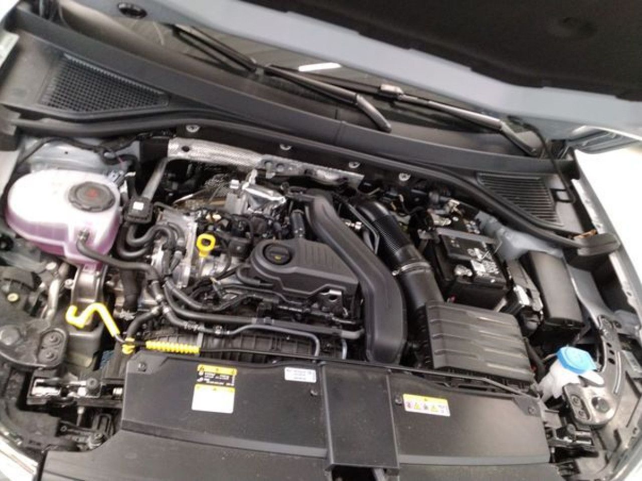 Fahrzeugabbildung Volkswagen T-Roc GOAL 1.5 TSI DSG Kamera Navi LED ACC Klima