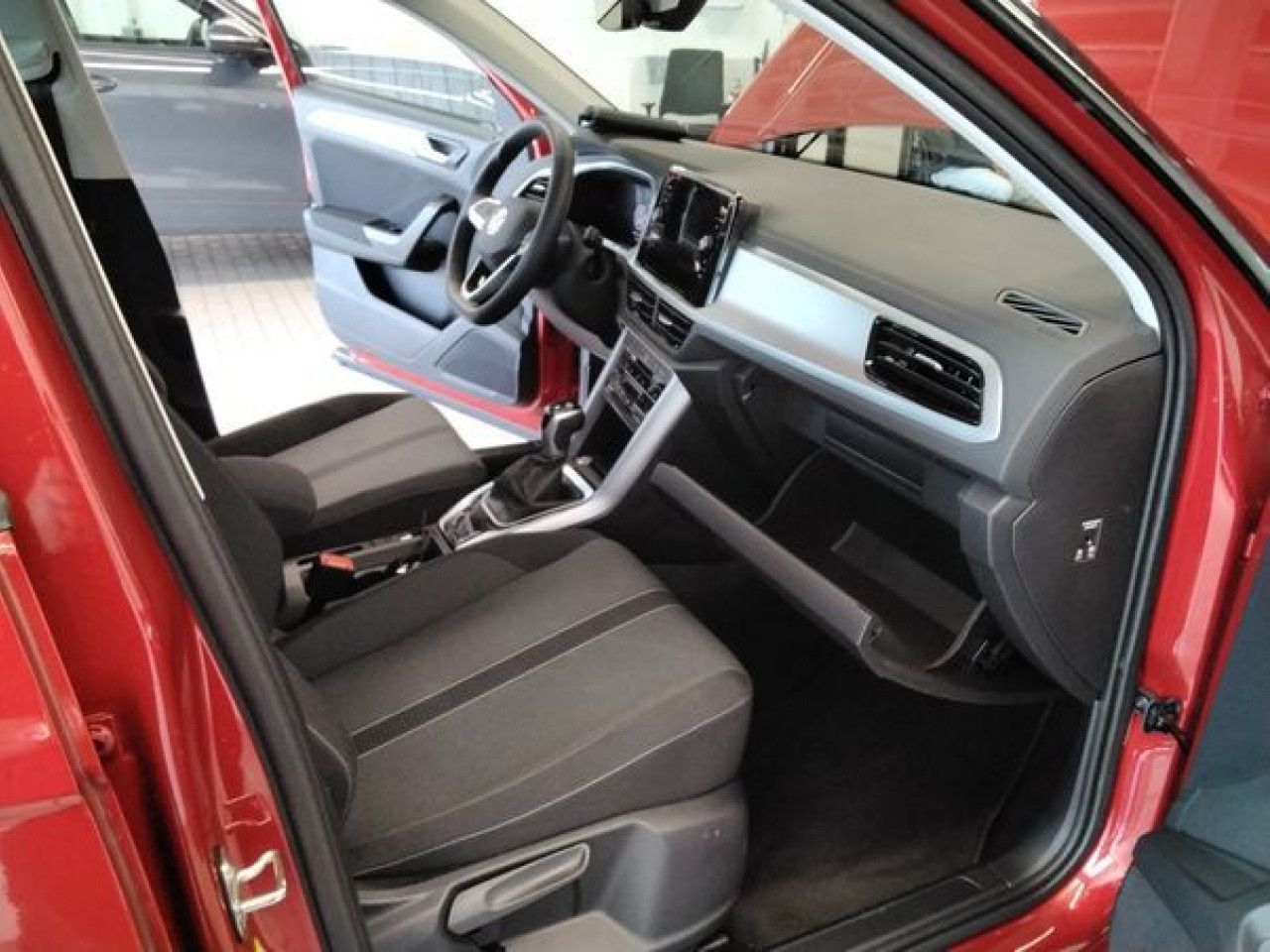Fahrzeugabbildung Volkswagen T-Roc Life 2.0 TDI DSG Kamera Navi LED ACC SHZ